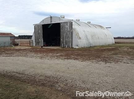 Barn with three stalls
