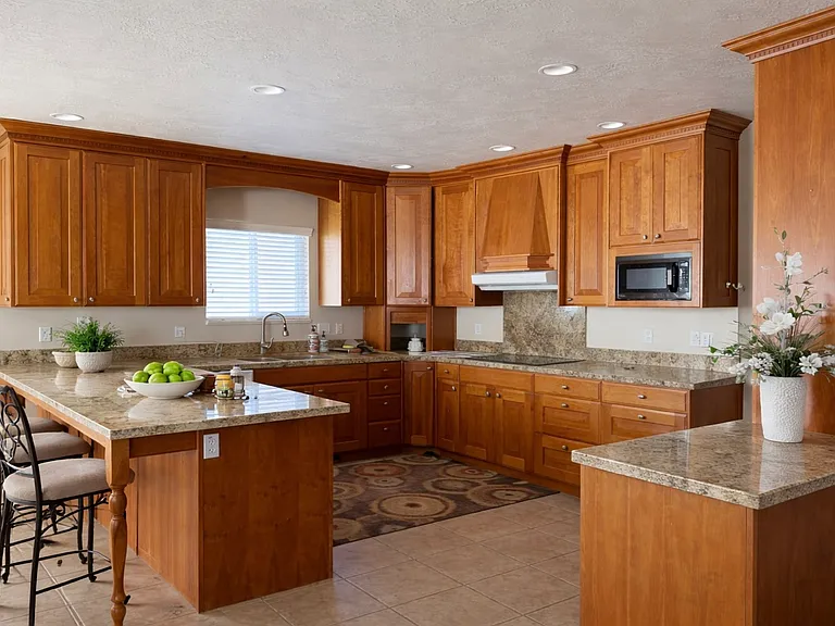 2191 S 550 W — Photo 3