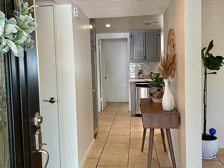 3212 Covina St — Photo 5