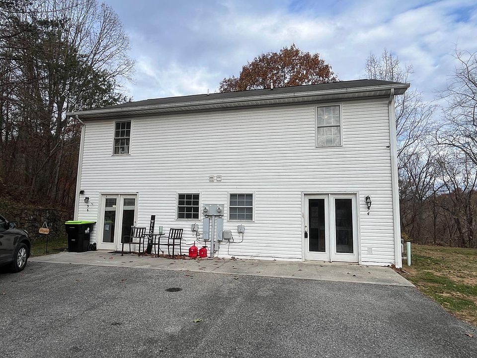 1st image of 34 Peachtree Ct