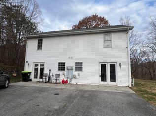 34 Peachtree Ct, Roanoke, VA 24012