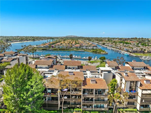 5322 Marina Pacifica Dr N, Long Beach, CA 90803