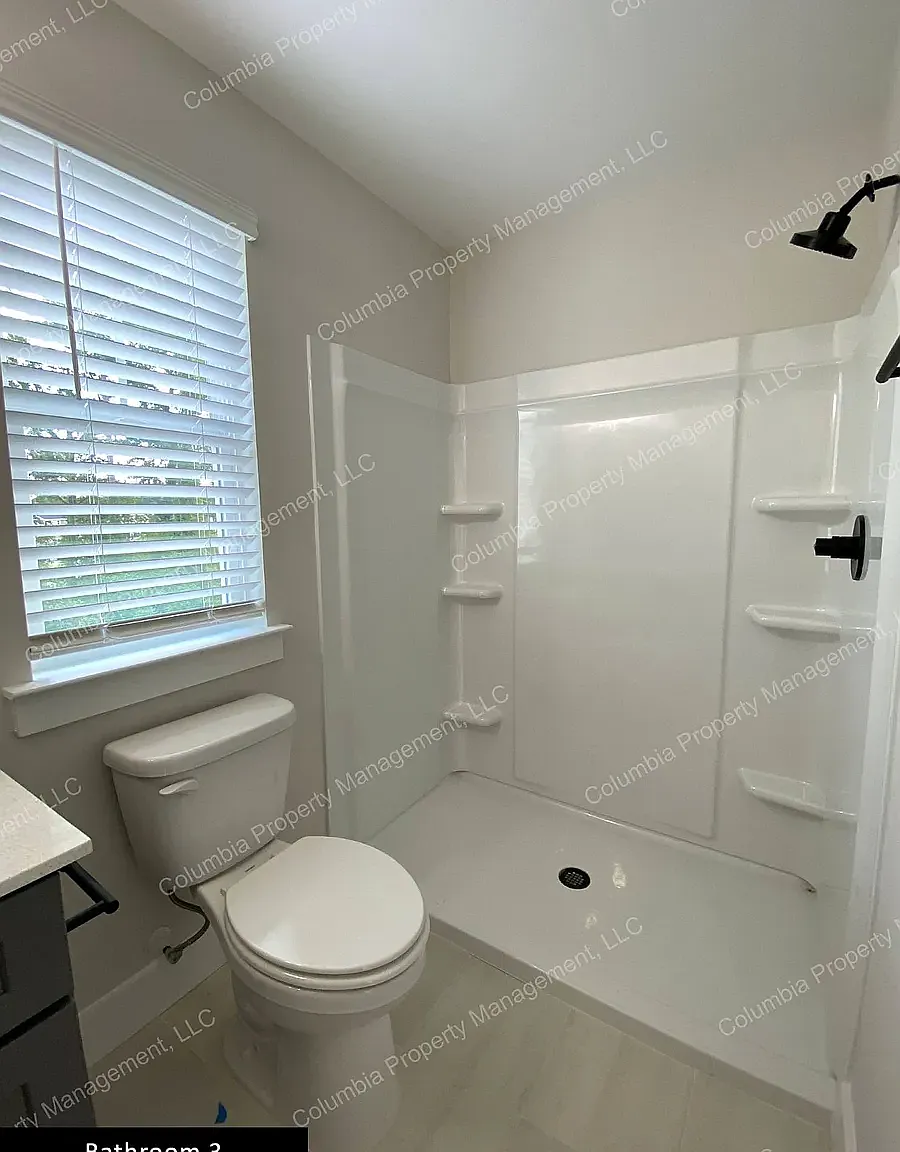 3 bed, 2.5 bath, 1386 sqft, $1,975 — Photo 4