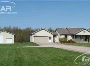 9030 Cardinal Dr, Millington, MI 48746