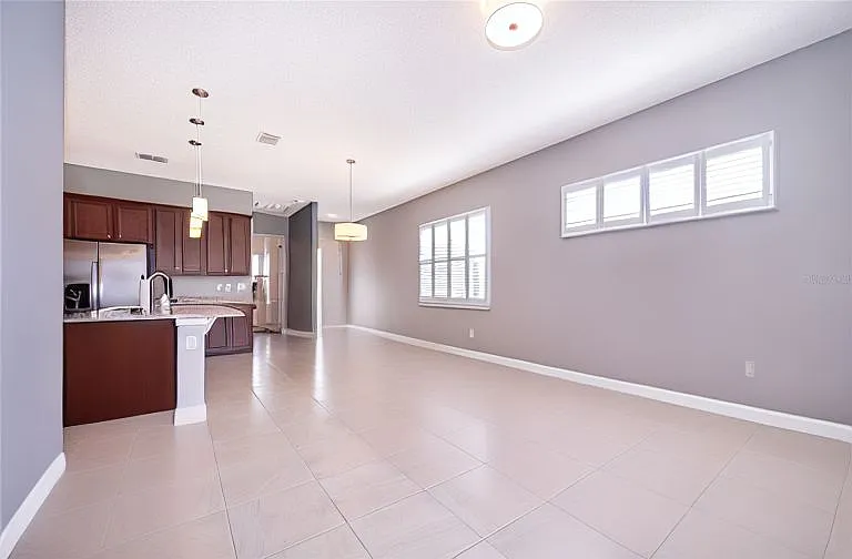 2452 Datura Loop — Photo 4