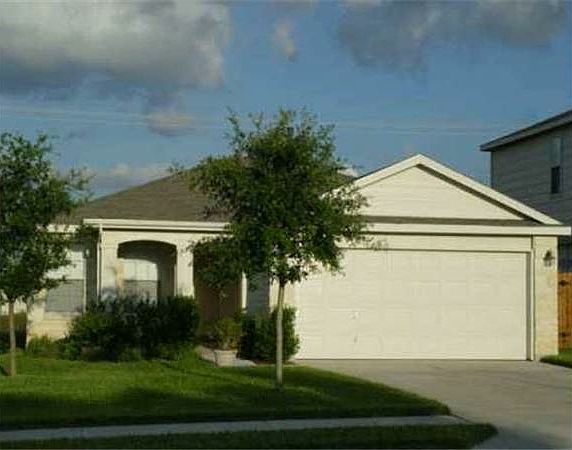 1st image of 15205 Lantern Dr