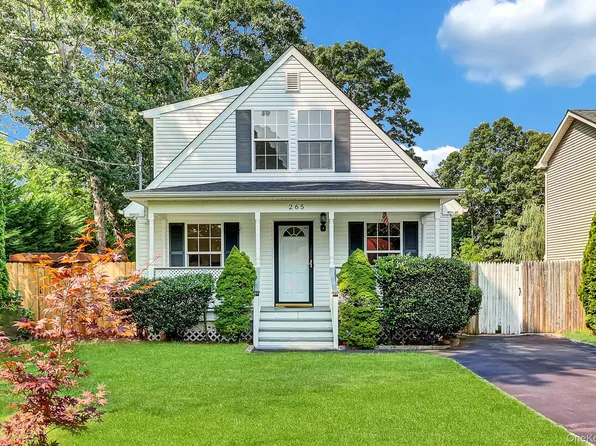 265 Forrest Avenue, Shirley, NY 11967