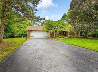 1718 Jacoby Pl, Rockford, IL 61107