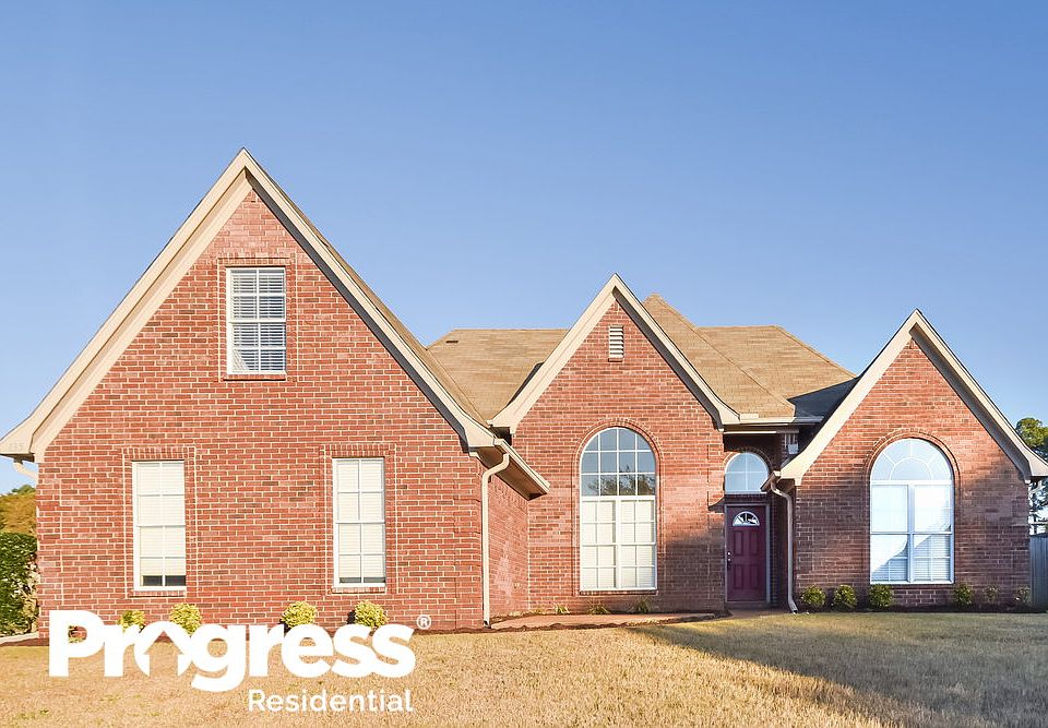 1st image of 135 Redbud Dr