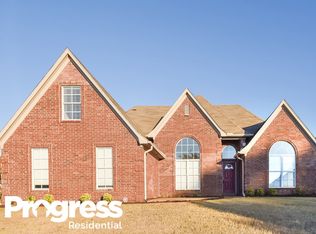 135 Redbud Dr, Oakland, TN 38060