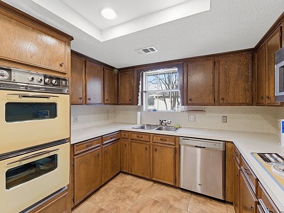 5th image of 559 Landfall