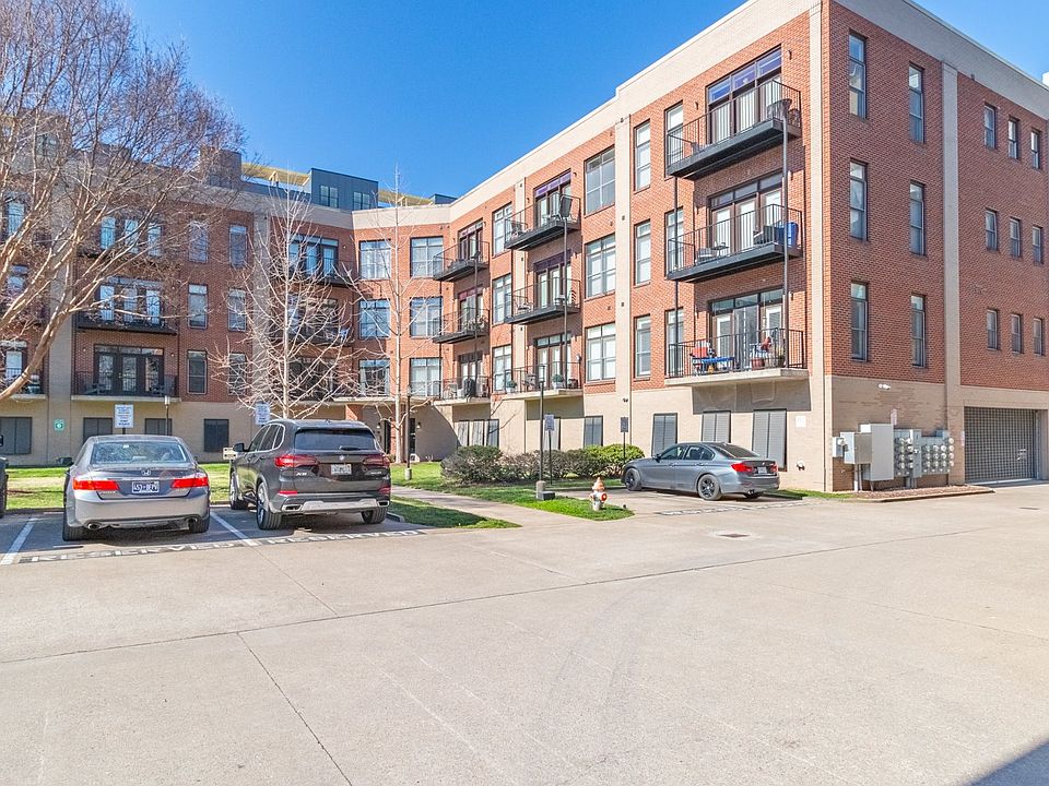 Building Courtyard and Parking.