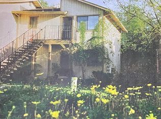 5220 Fulton Rd #4, Santa Rosa, CA 95403