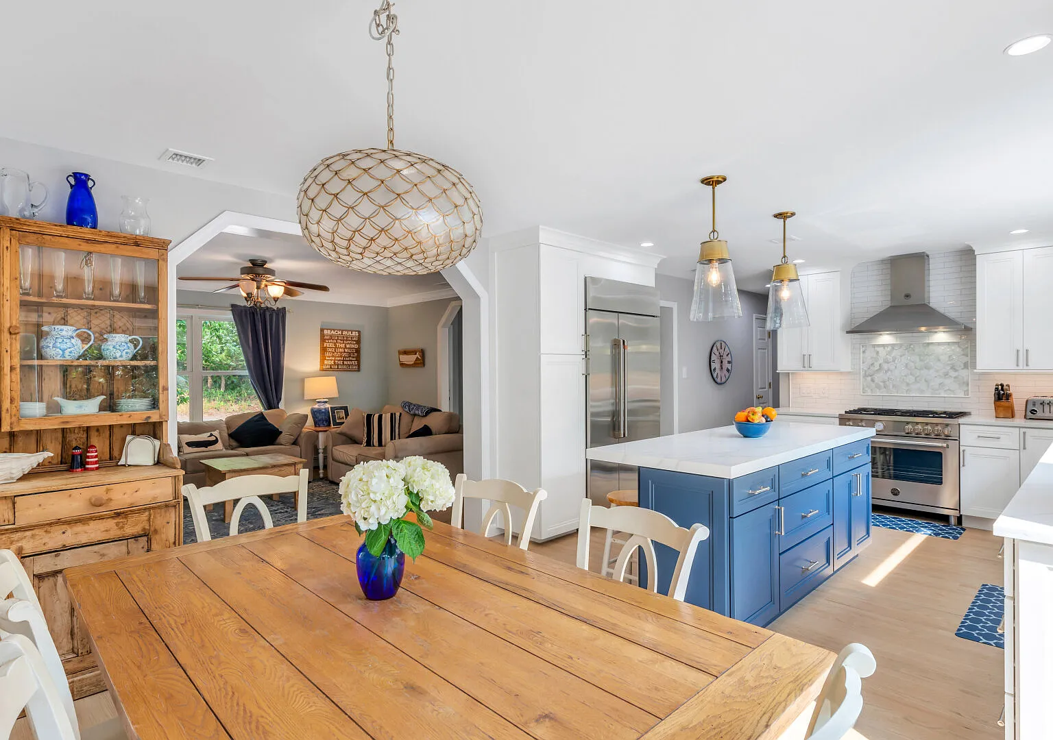 Coastal-style home, open-floor plan blocks from Sag Harbor town — Photo 1