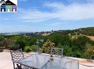 3724 Oakes Dr, Hayward, CA