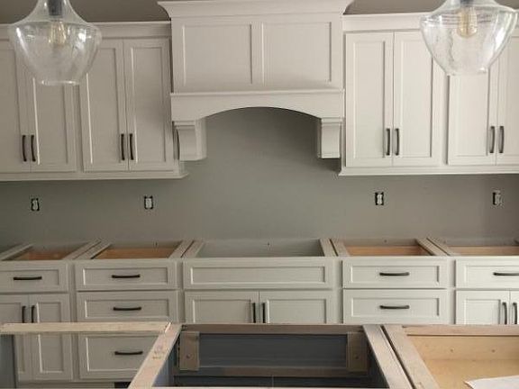 5th image of 5942 Eaglemont Dr #18
