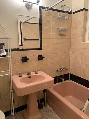 Rented by Voro, LLC | media 16