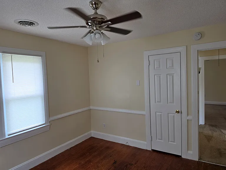 511 E Lincoln Ave — Photo 15