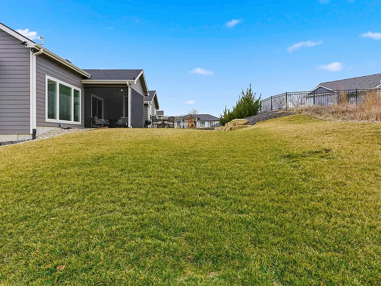 8849 Moonbug Ln — Photo 53