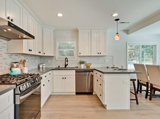 212 S Rengstorff Ave, Mountain View, CA 94040