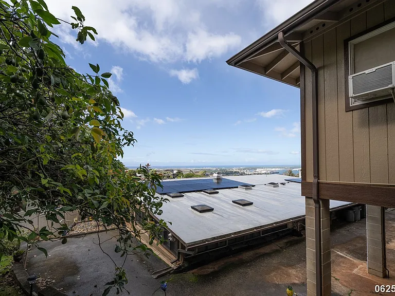 99-1061 Manako Pl #B — Photo 16