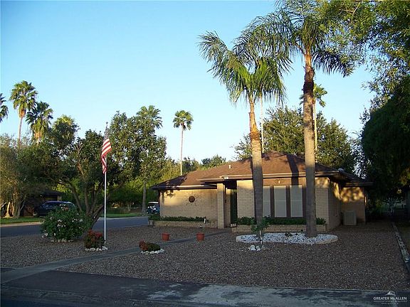 2nd image of 838 Citrus Dr
