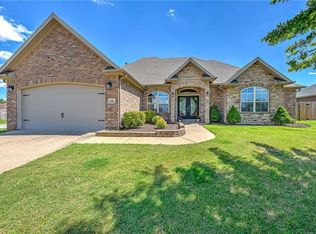 2301 SW Chinquapin Ave, Bentonville, AR 72713
