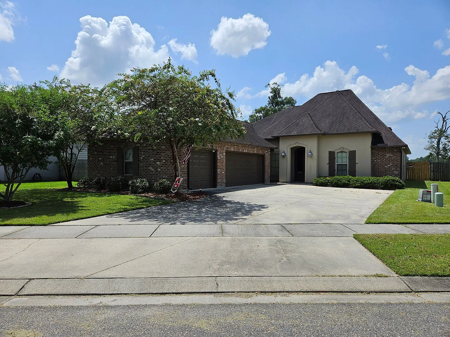 Pond View Dr 43283 — Photo 2