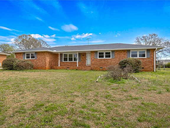 3rd image of 313 Rhodehaven Dr