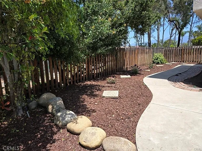 23921 Copenhagen St — Photo 25