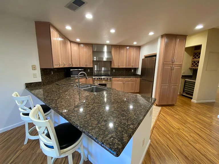 3565 Ballantyne Dr — Photo 6