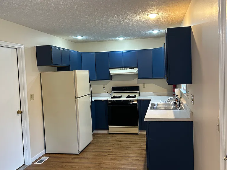 518 E South St #1 — Photo 7