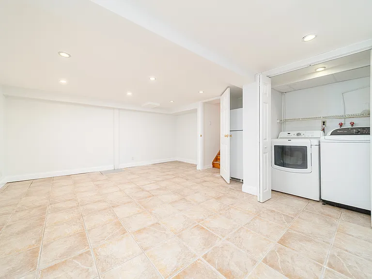 6 Manor Dr — Photo 18