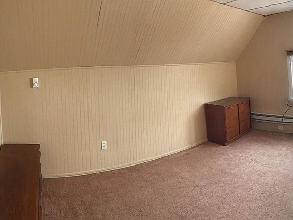 Bedroom (Panoramic so not to scale) Looking in from door