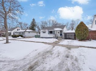 1970 Ellrose Ave, Windsor, ON N8W 4T9