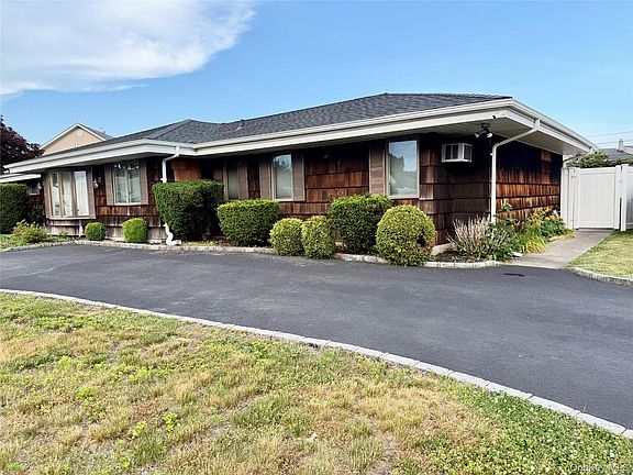 3rd image of 89 Bruce Avenue