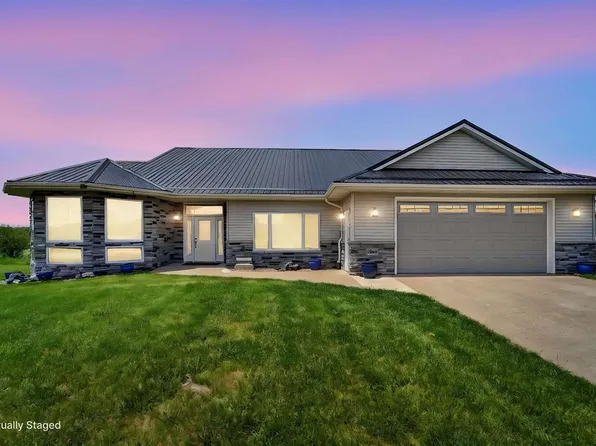 1264 Ivan Ln, West Liberty, IA 52776