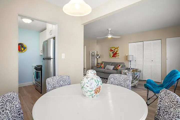 Whiting Court - 725 — Photo 2