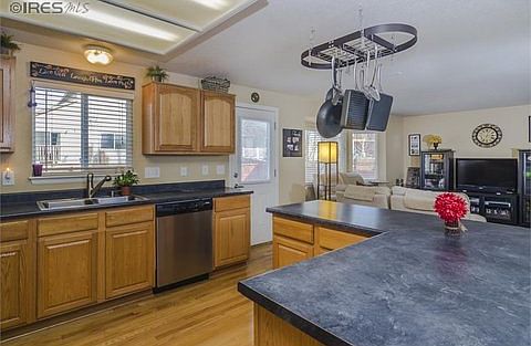 4th image of 2221 Dogwood Dr