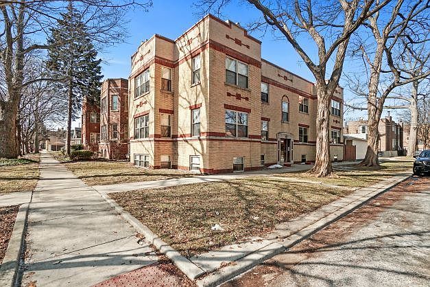 1st image of 6766 N Onarga Ave #2E