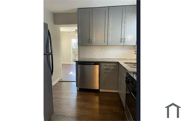 10030 S Yates Blvd photo 1
