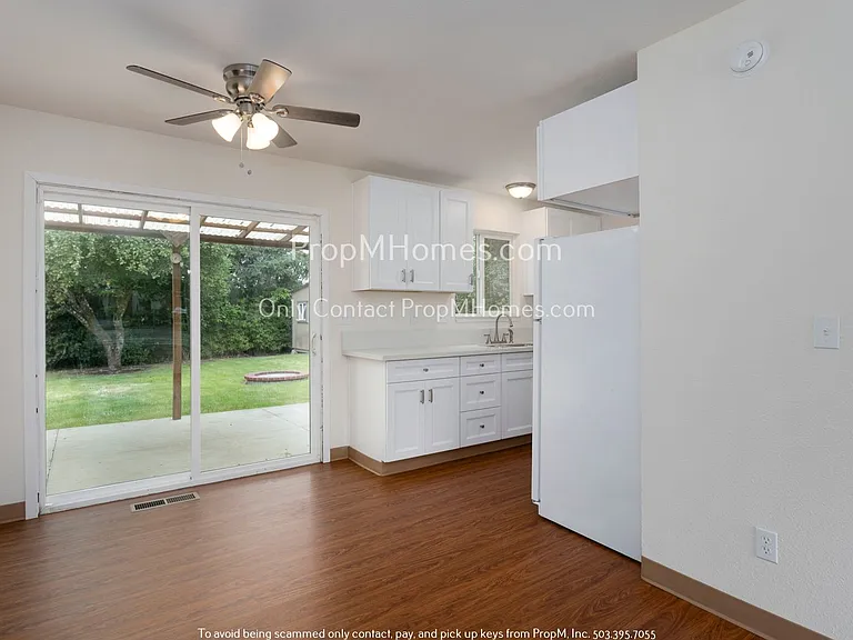 13400 SW Walker Rd — Photo 7