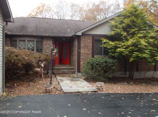 1241 Scotrun Dr, Scotrun, PA 18355