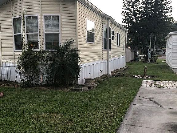 2nd image of 140 Oak Branch St
