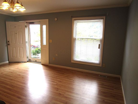 3rd image of 5568 Brackenridge Ave