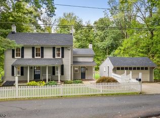 3 Hollow Brook Rd, Tewksbury Township, NJ 07830