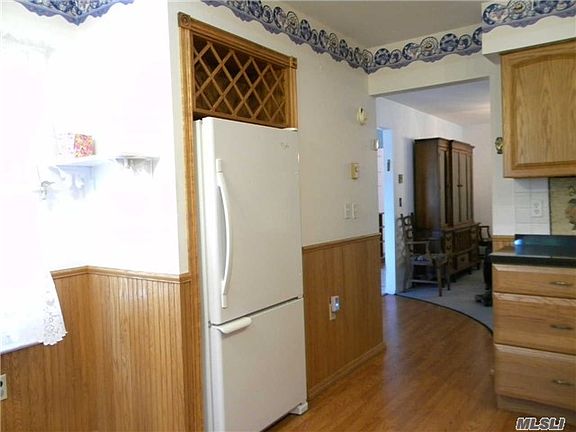 5th image of 200 Revere Dr