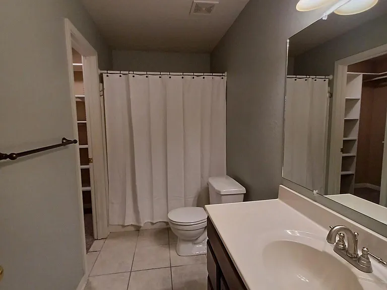 8108 NW 77th Ct — Photo 27