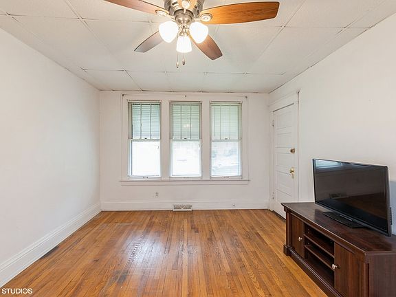 3rd image of 13339 S Carondolet Ave
