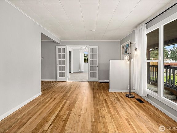 5th image of 1631 104th Street S